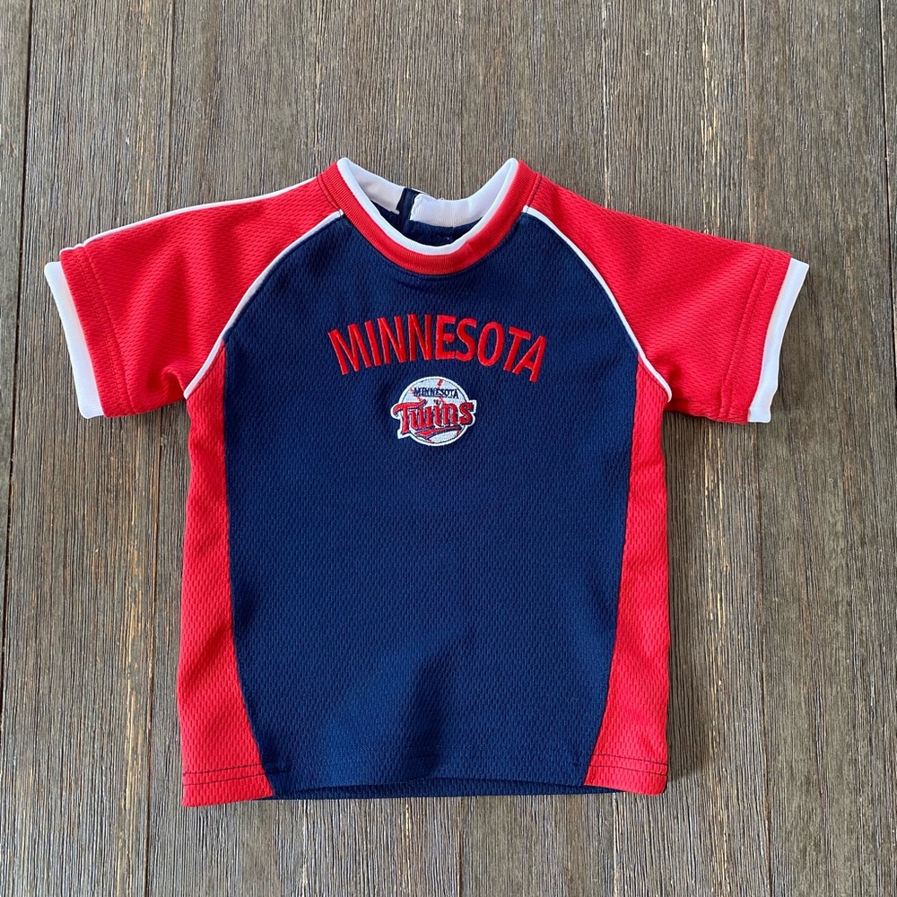Vintage Minnesota Twins shirt/jersey